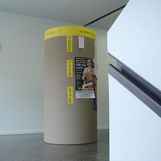 Litfasssäule mit Korklinolbelag