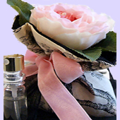 Senteurs, fragrances et belles matières ! Idées- cadeaux parfumées Cliquez >>