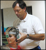 R&uuml;ckenschmerz ist ein Ph&auml;nomen unserer modernen Zivilisation. H&auml;ufig sind muskul&auml;re Dysbalancen der Wirbels&auml;ule stabilisierenden Muskulatur die Ursache. Deshalb liegt der Schwerpunkt unserer Diagnostik des Bewegungsapparates auf der Wirbels&auml;ule.