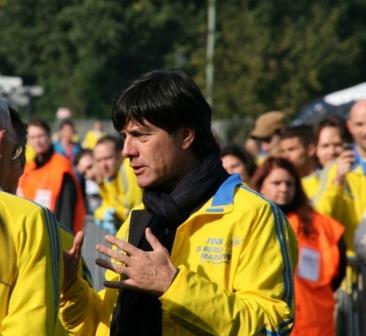 Berlin Marathon Schirmherr Löw