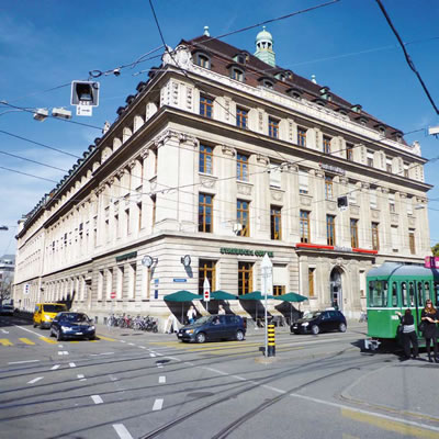 AM AESCHENPLATZ ZAHNKLINIK