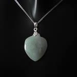 Pendentif TAJIMA pierre de jade