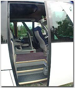 Midi Bus Einstieg