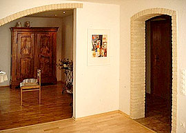 Raumteiler mit Bogen