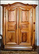 Restaurierter Schrank
