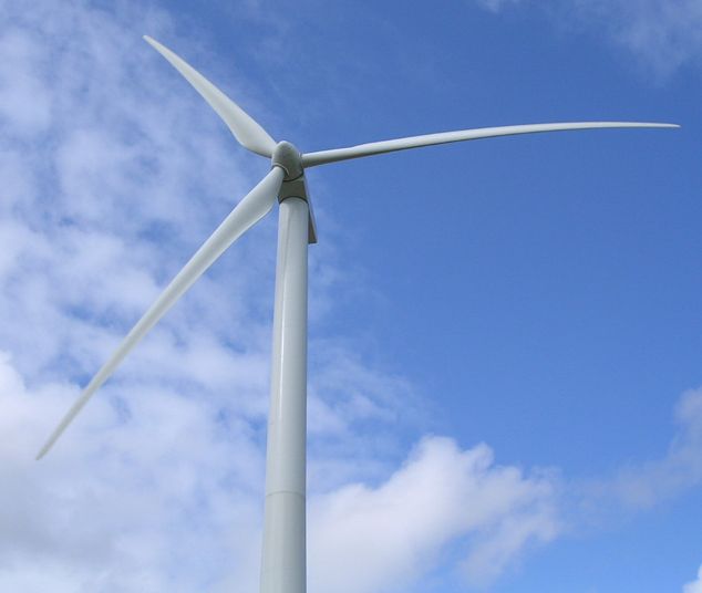 lce confort, chauffage en pierre naturelle, photo représentant une éolienne