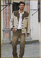 Leinenlederjacke und Lederhose