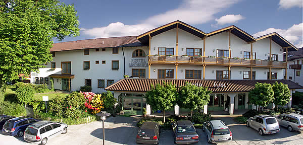 Urlaub im Hotel Lindenhof im Luftkurort Kellberg bei Passau, Wellnesshotel Bayerischer Wald Bayern - Donauradweg und Flusskreuzfahrt - Golfplatz, Dreifl&uuml;ssestadt, Passauer Land