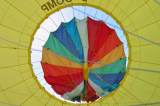 20 Blick nach oben Parachute�wird�ge�ffnet
