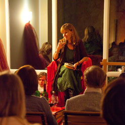 Märchenabend im Aprikosenhaus -- Michaele Scherenberg -- Märchenerzählerin Frankfurt