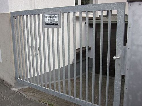 eingangstor-2.jpg