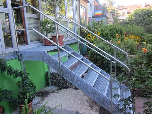 podesttreppe-montiert.jpg
