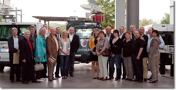 Gruppenfoto: Medienklaafer zu Besuch bei Center TV