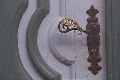 Ein Zollhaus mitten in der Stadt