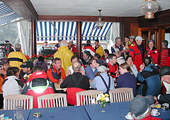 OBCZ - Old Fashion Race beim Zürcher Yacht Club - Teilnehmer auf dem Clubfloss