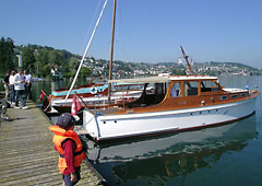 OBCZ - Zürichsee-Woche - Yachtwerft Pedrazzini Bäch - Oldtimerboote am Steg