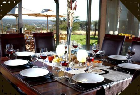 Afrika-Weisheiten-Otjiwa Safari Lodge Esszimmer
