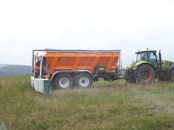 Epandeurs d'engrais &agrave; essieu moteur