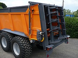 Epandeur d'amendement PW18A avec hérissons horizontaux