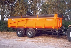 Benne agricole P 21 T