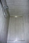 Dusche mit Rinne.JPG