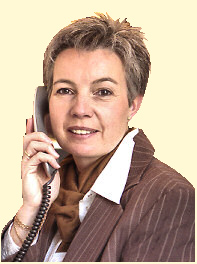 Am Telefon begr��t Sie Frau Szypkowski