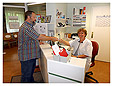 Frau Walter am Empfang