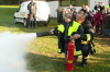 <b>Nachwuchsfeuerwehrmann mit vollem Einsatz</b><br>