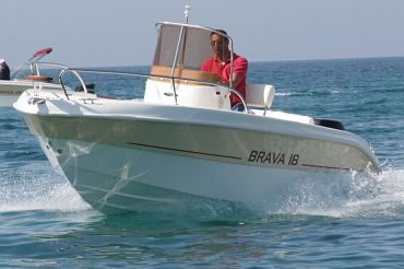 Freiberger Trailerboot Charter - Sportboot Mingolla Brava 18