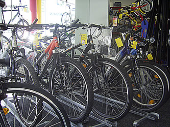 Trekkingbikes und Crossr&auml;der f&uuml;r Erwachsene