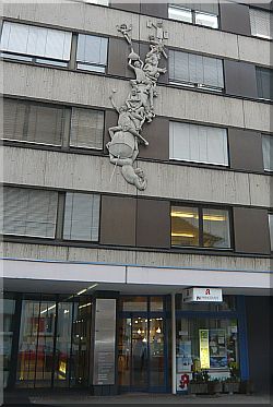 Ärztehaus / Kreuzensteinstrasse