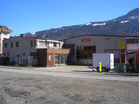 Haus mit Werkstatt
