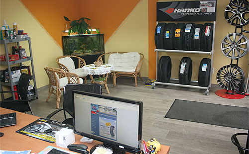 Reifen & Kfz-Technik Brasser - B&uuml;ro