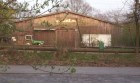 Die Halle vom Parkplatz aus Die Halle vom Parkplatz aus