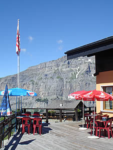 Sonnenterrasse mit fantastischer Bergsicht