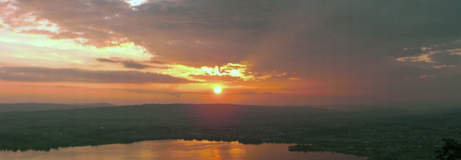 Restaurant Zugerberg mit Sonnenuntergang