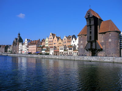 008-40--PL--Danzig--Hafenpromenade mit Krantor.jpg