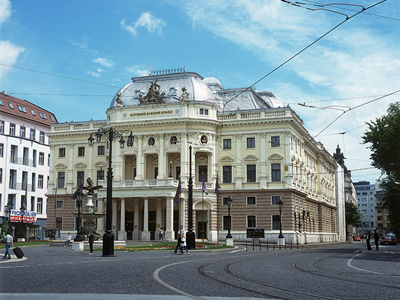 K33_029_Slowakei , Bratislava , Slovakisches Nationaltheater.jpg