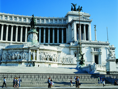 K08_018_Monumento_Vittorio_Emanuele_Rom_Latium_Italien.jpg