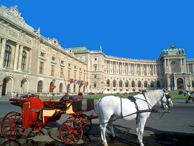 005-22--A--Wien--Fiaker vor Hofburg.jpg