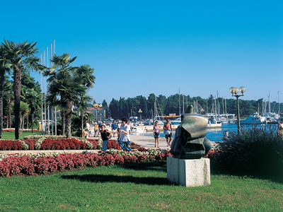 K23_010_Kroatien  Porec  Istrien  Altstadt Riva.jpg