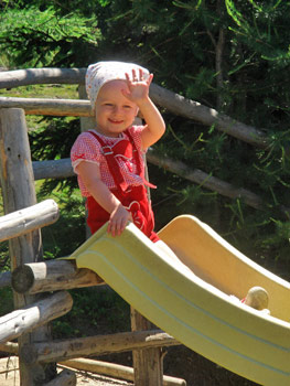 Am Kinderspielplatz