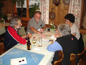 gem�tliche Jassrunde im R�ssli