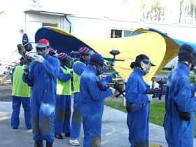 Ausger�stet zum Paintballschiessen