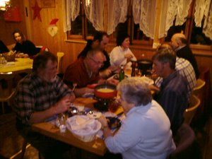 Schlittel- und Fondueplausch in Saxeten