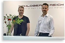 Rezeptionist Rainer und Chef Karsten Schloberg.