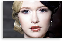 Model bei der Naimasitawi-Modenschau. Haare + MakeUp: Schloberg & Reich.