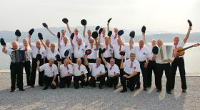 Gruss m Elbsegler_web.jpg
