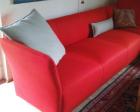 Sofa in Filz bezogen
