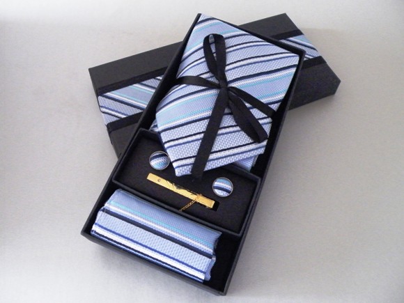 Elegante Krawatten-Sets in einer dekorativen Verpackung - immer ein stilvolles Geschenk